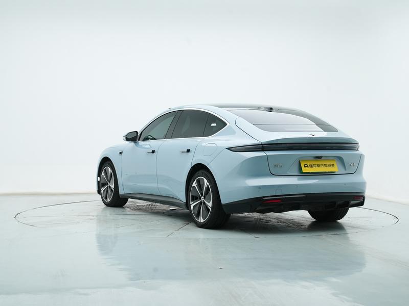 NIO NIO ET5 2025