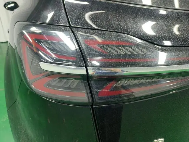 Hongqi Hongqi HS5 2.0T Flag Enjoy Pro Version