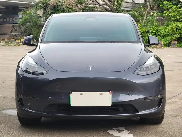 Tesla Model Y Standard battery life, rear-wheel drive version