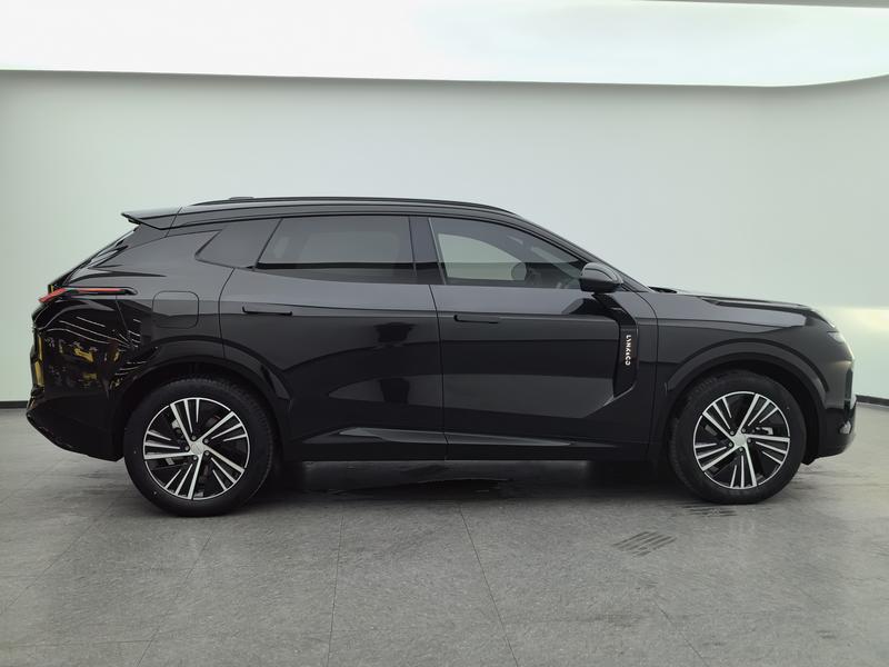 Lynk & Co Lynk&Co 08 EM-P 2023
