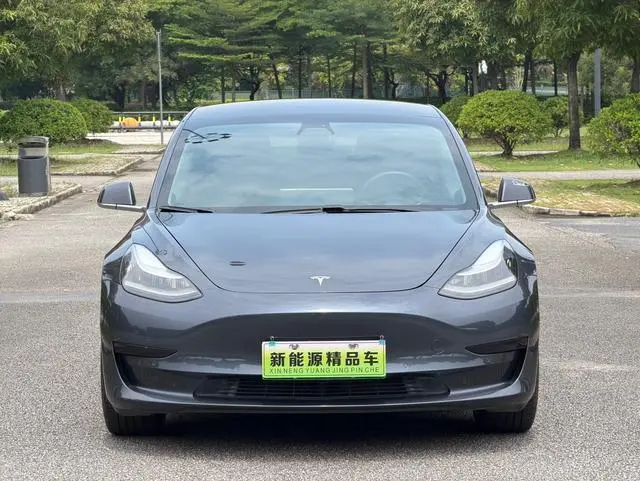 Tesla Model 3 Upgraded version of standard battery life rear drive