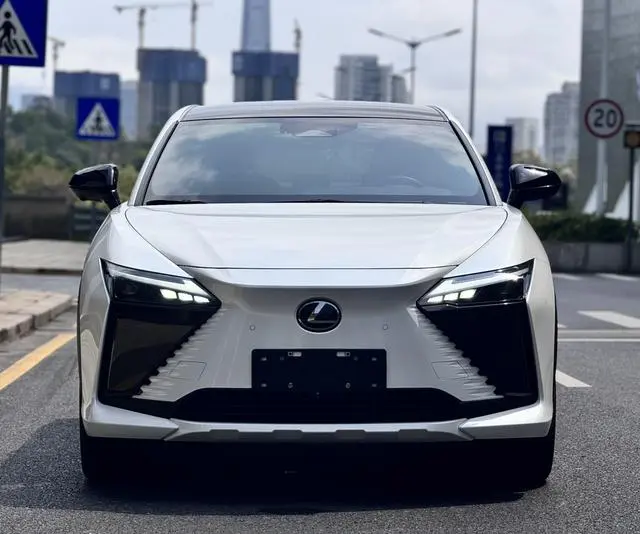 Lexus Lexus RZ 450e DIRECT4 Indulgent Edition
