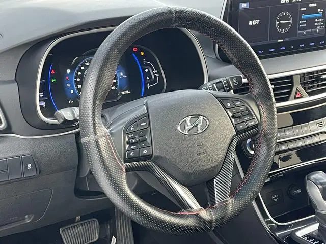 Hyundai Tucson 280TGDi dual-clutch two-wheel drive fashion version of the country VI