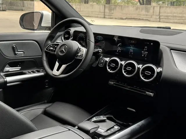 Mercedes-Benz Mercedes-Benz GLA GLA 180