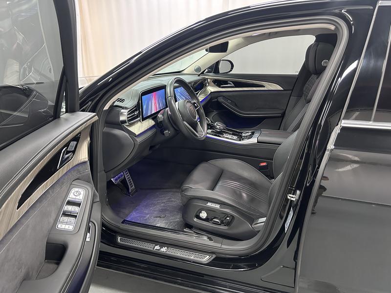 Hongqi Red Flag H9 2020