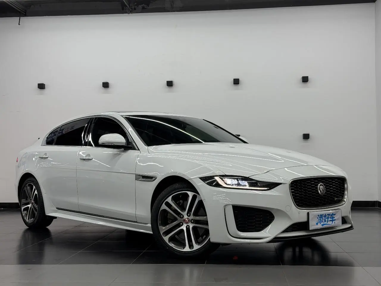 Jaguar Jaguar XEL 2.0T 200PS R-DYNAMIC S Enterprising Sports Edition
