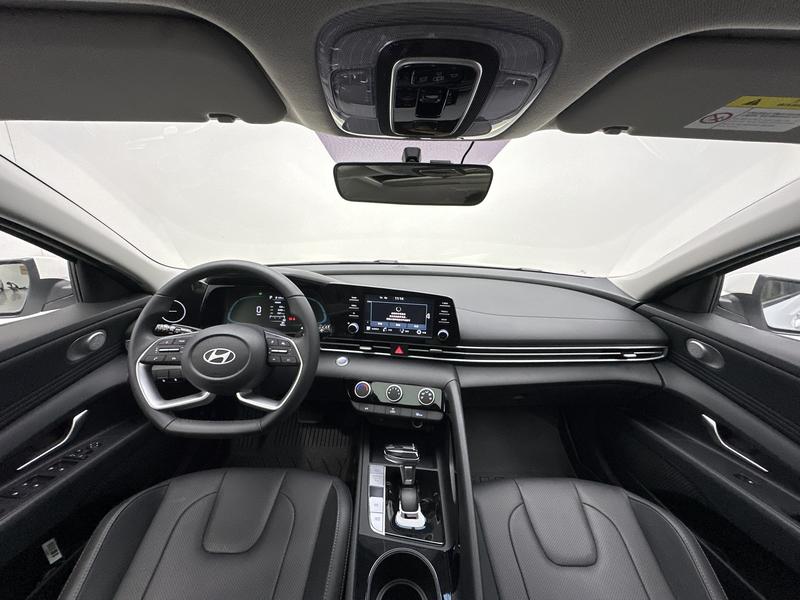 Hyundai Elantra 2023