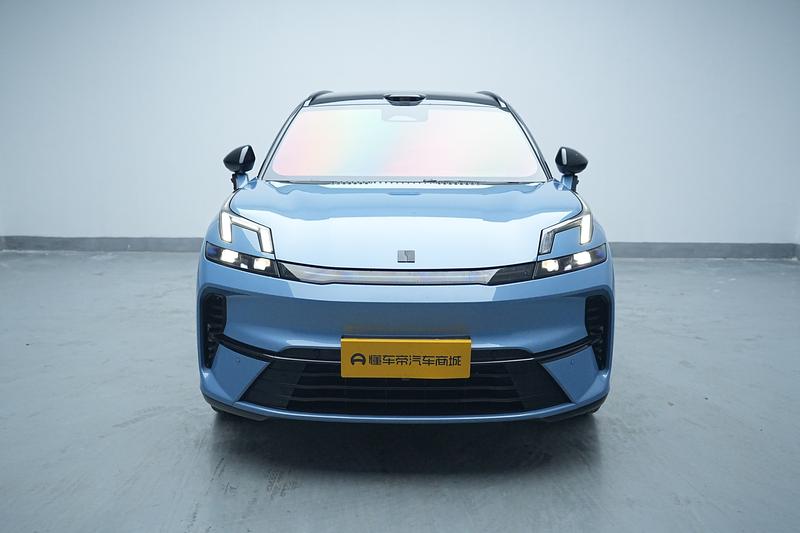 Lynk & Co Lynk&Co 08 EM-P 2026