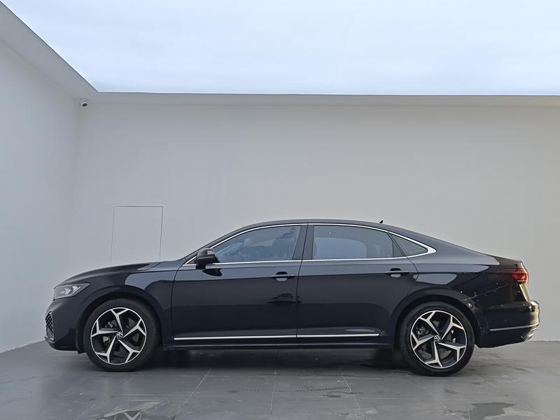 Volkswagen Passat 2024