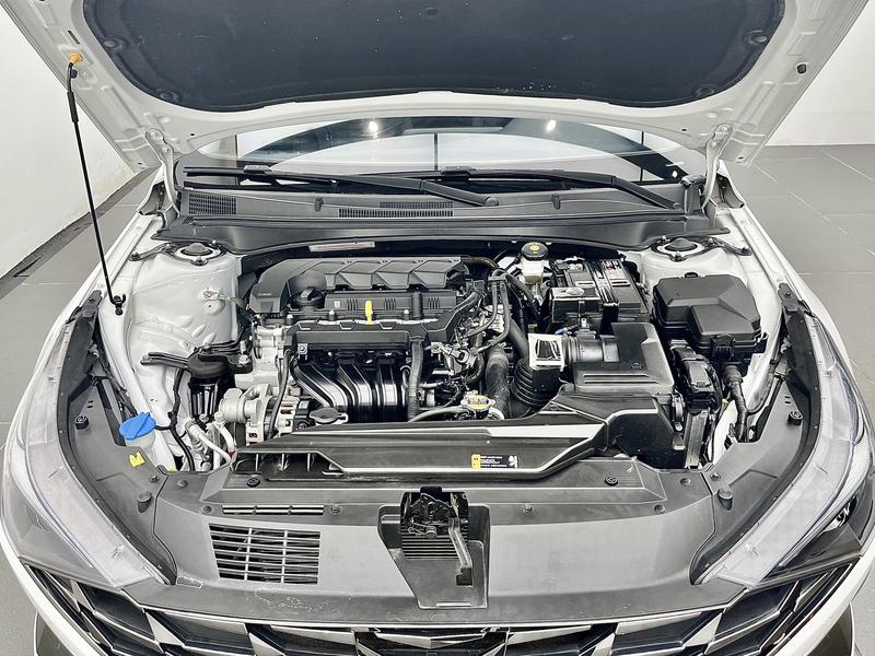 Hyundai Elantra 2022