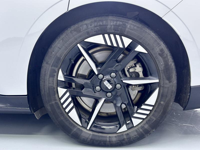 Geely Galaxy Galaxy E8 2024
