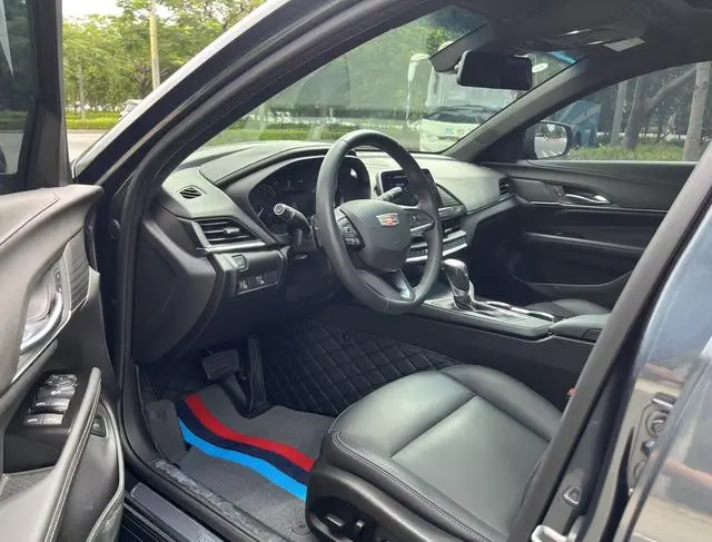 Cadillac Cadillac CT4 28T luxury