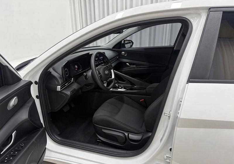 Hyundai Elantra 2023
