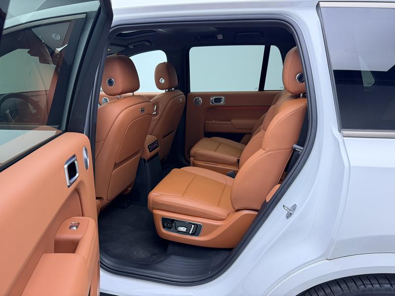 Li Auto Ideal L9 2025