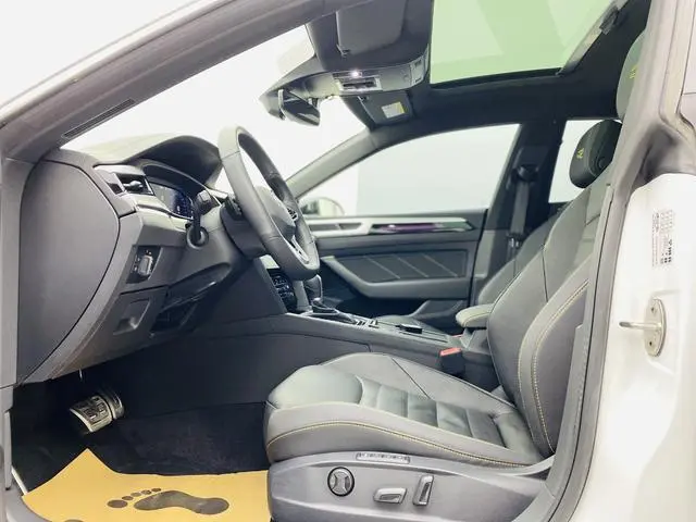Volkswagen Volkswagen CC 380TSI eye-catching version