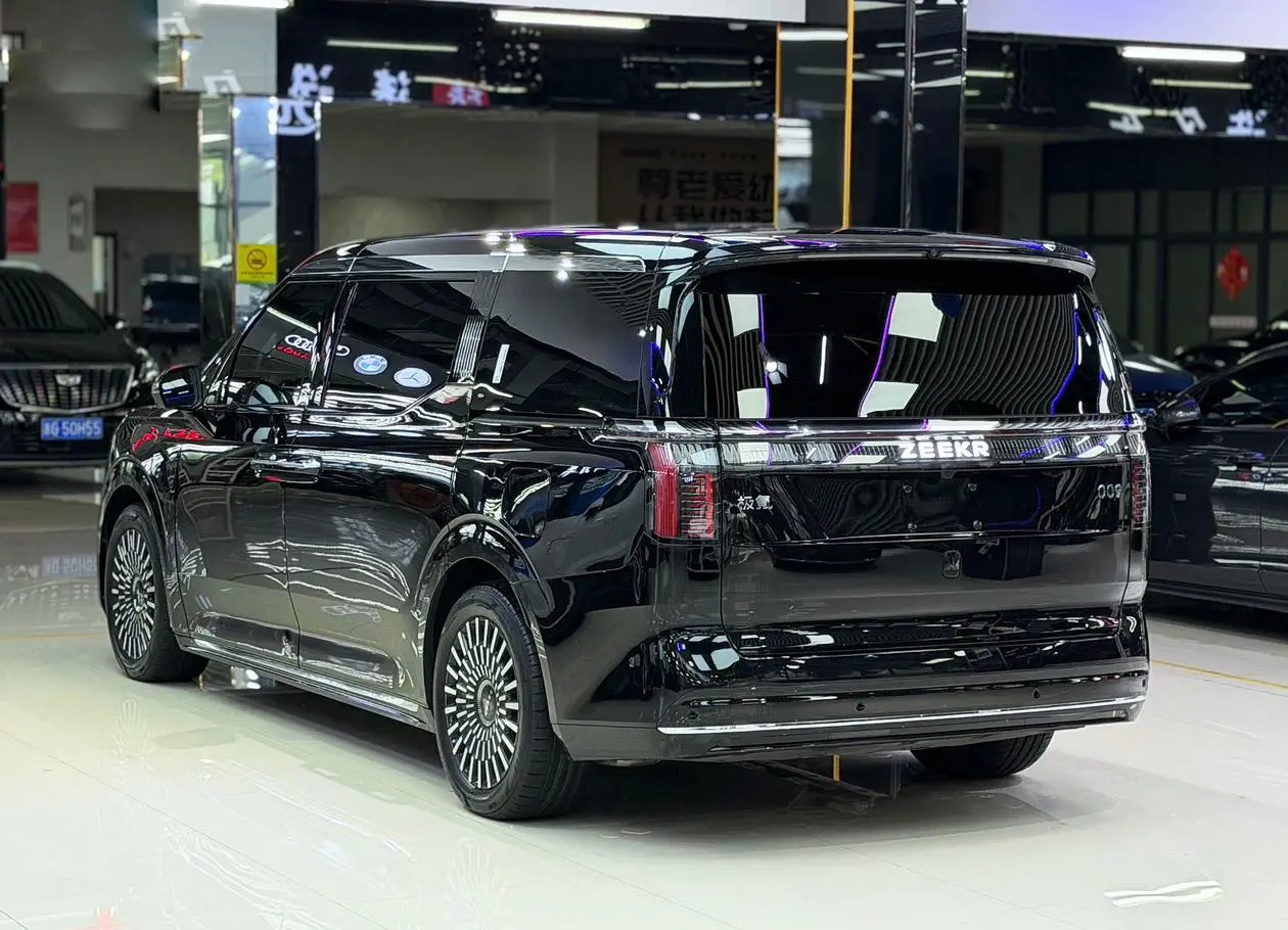 ZEEKR ZEEKR 009 Seven-seater aisle version two-wheel drive 108kWh
