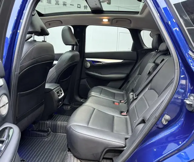 Infiniti Infiniti QX50 2.0T four-wheel drive smart version