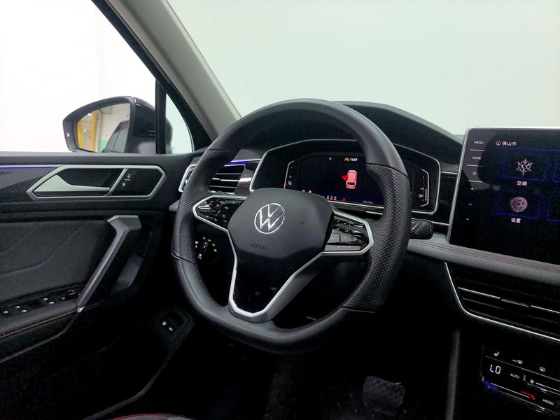 Volkswagen Tiguan L PHEV 2022
