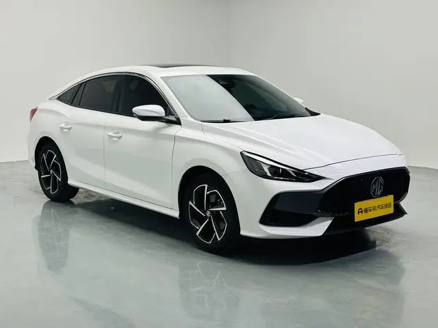 MG MG5 Facelift 300TGI DCT Green Luxury Ultimate Edition