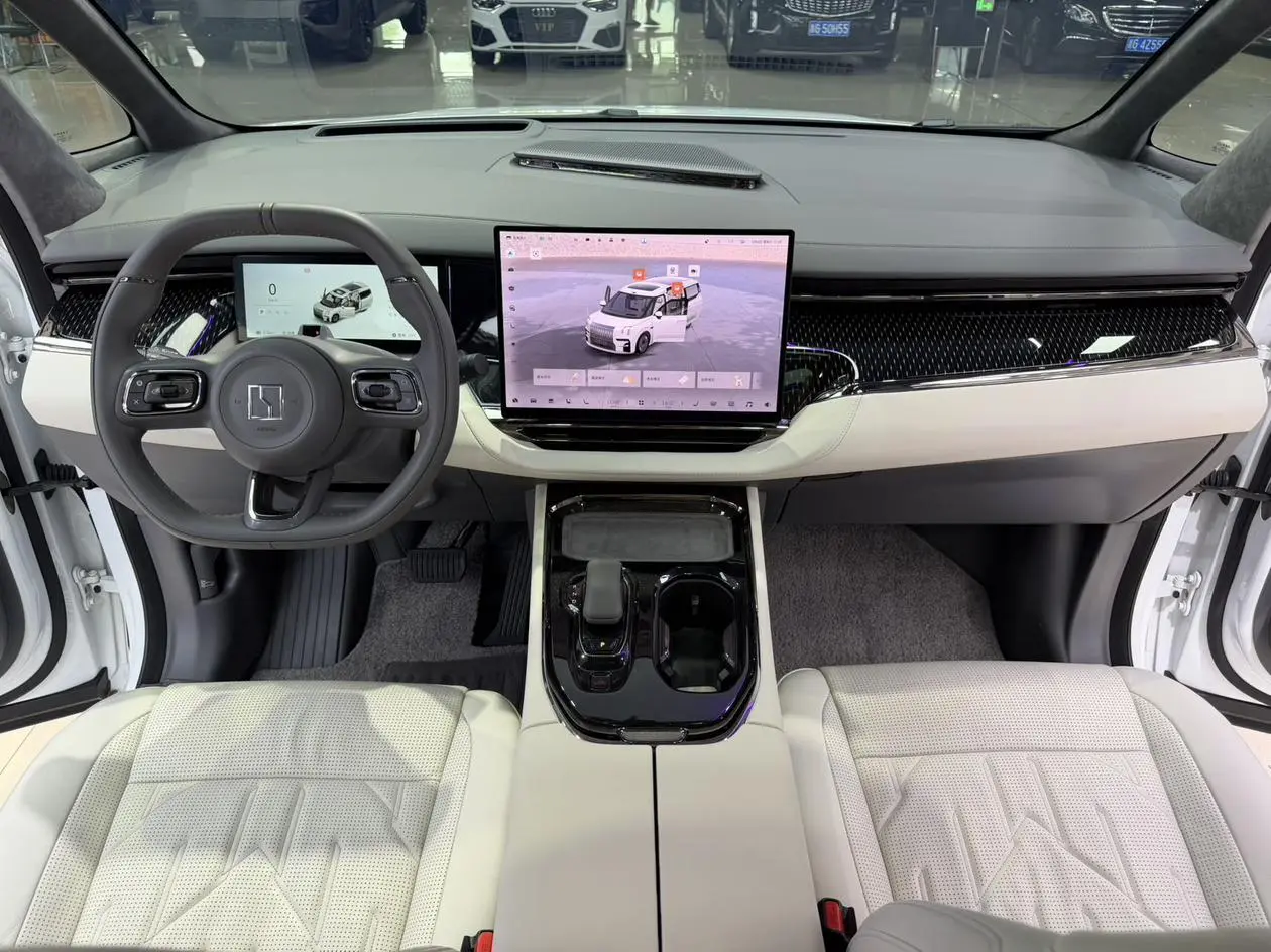 ZEEKR ZEEKR 009 Seven-seater aisle version two-wheel drive 108kWh