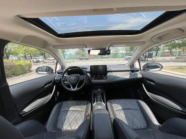 TOYOTA Asian lion 2.0L Premium Edition