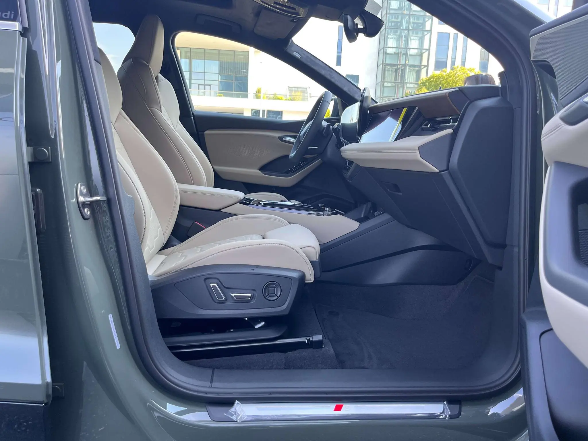 Audi Audi Q6L e-tron Long battery life version