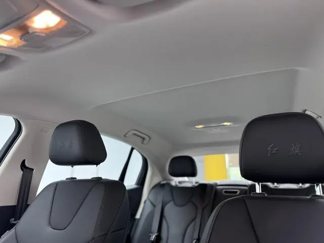 Hongqi Hongqi E-QM5 Facelift basic travel version