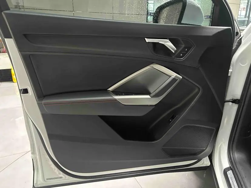 Audi Audi Q3 35 TFSI fashion and elegant