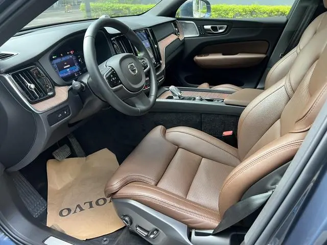 Volvo Volvo XC60 PHEV T8 four-wheel drive long battery life Zhiya Deluxe Edition