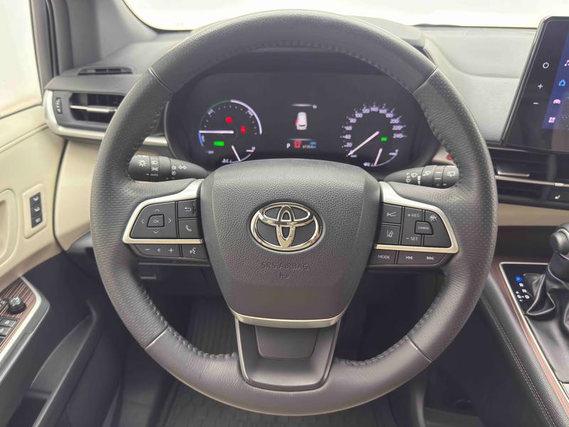 Toyota Gravia 2023