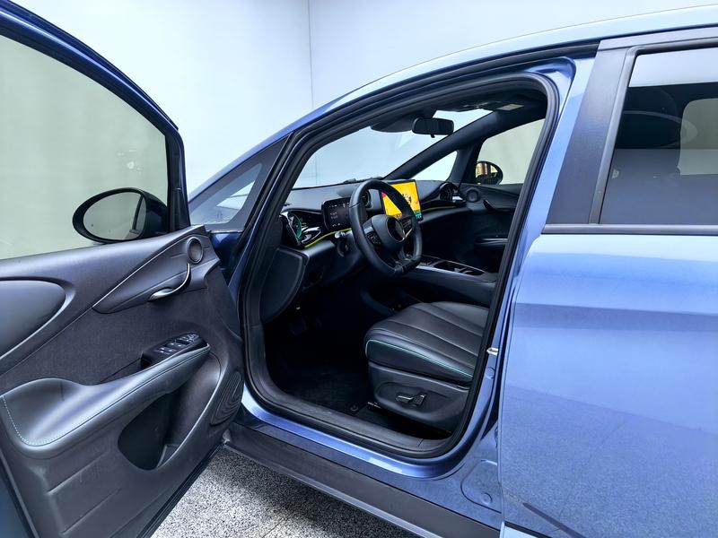 BYD dolphin 2025