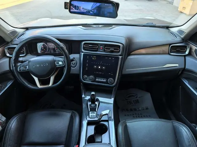 LYNK & CO Lynk 01 2.0T two-wheel drive Pro version
