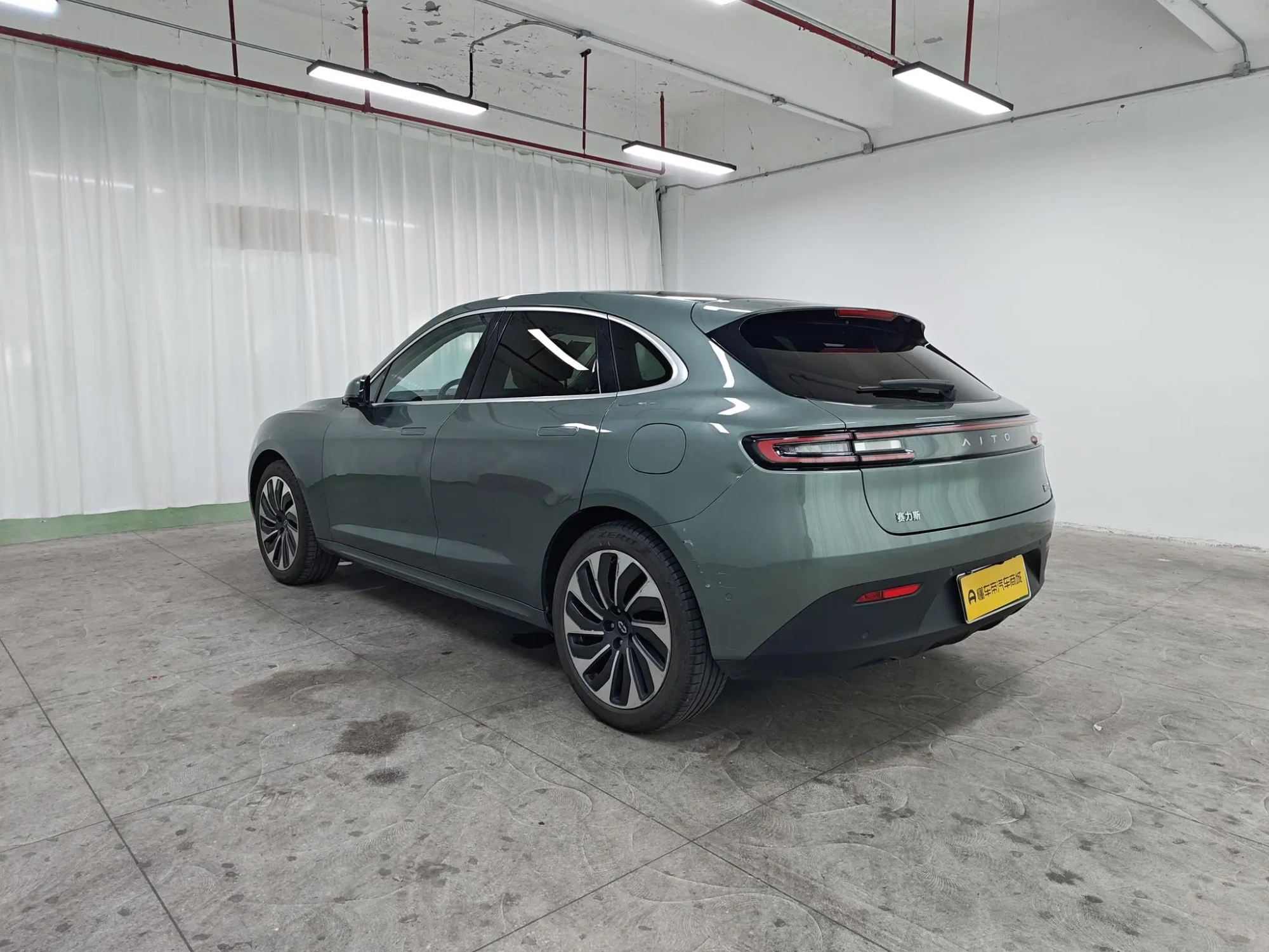 AITO Ask the world M5 Extended range rear drive standard edition