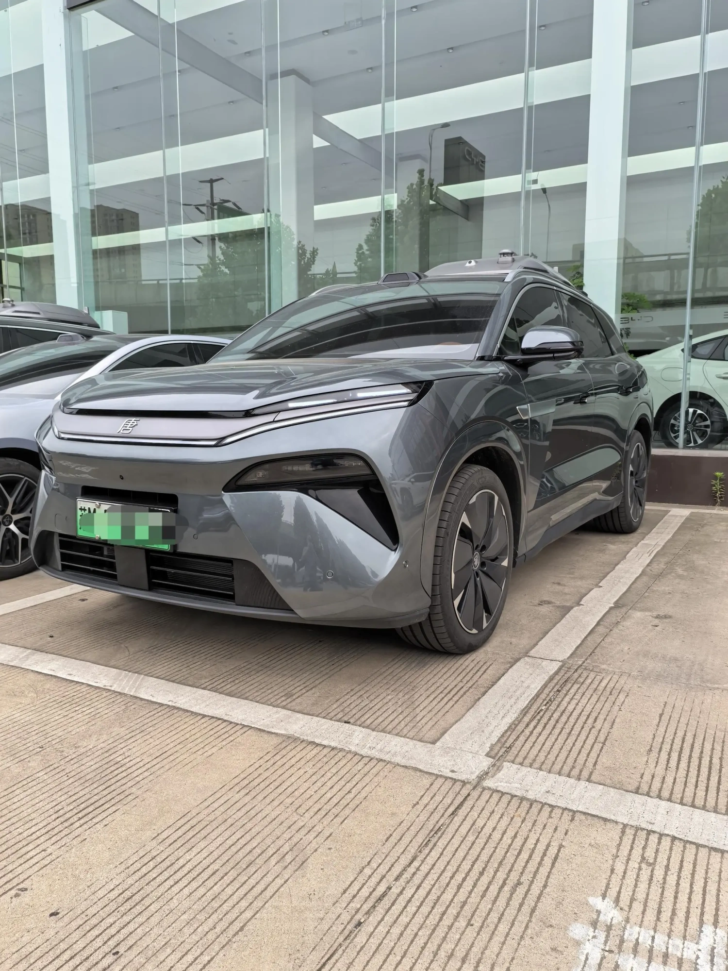 BYD Tang L DM DM-p 175KM four-wheel drive drone player version