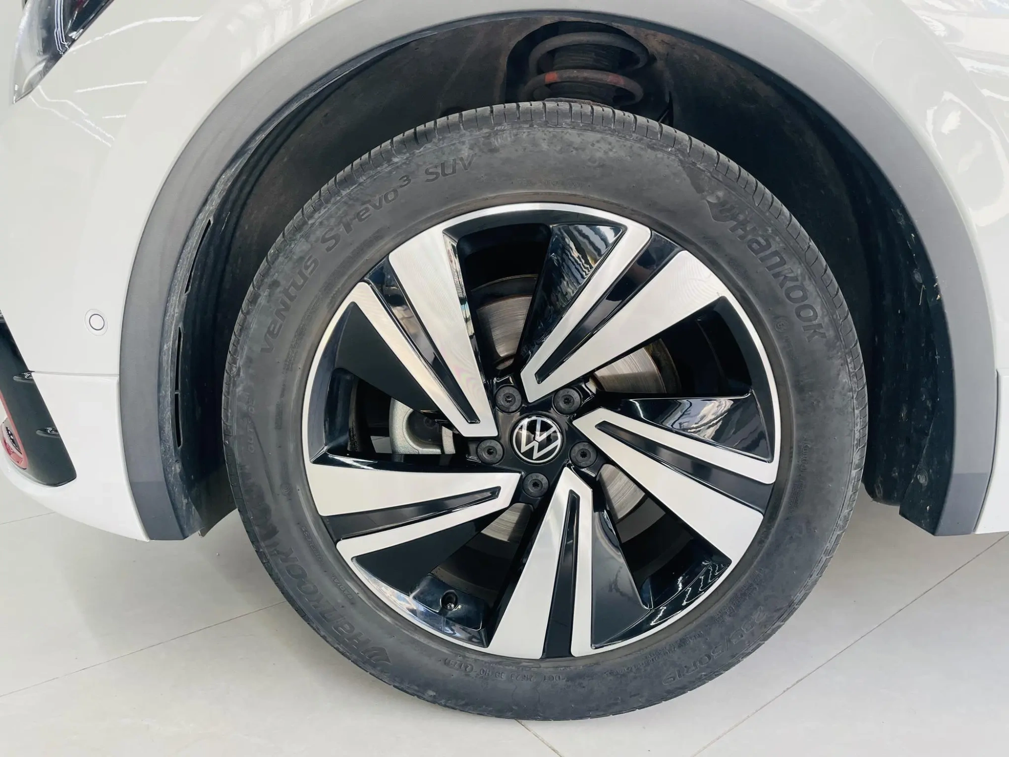 Volkswagen Tiguan X Facelifted 330TSI two-wheel drive ultimate edition