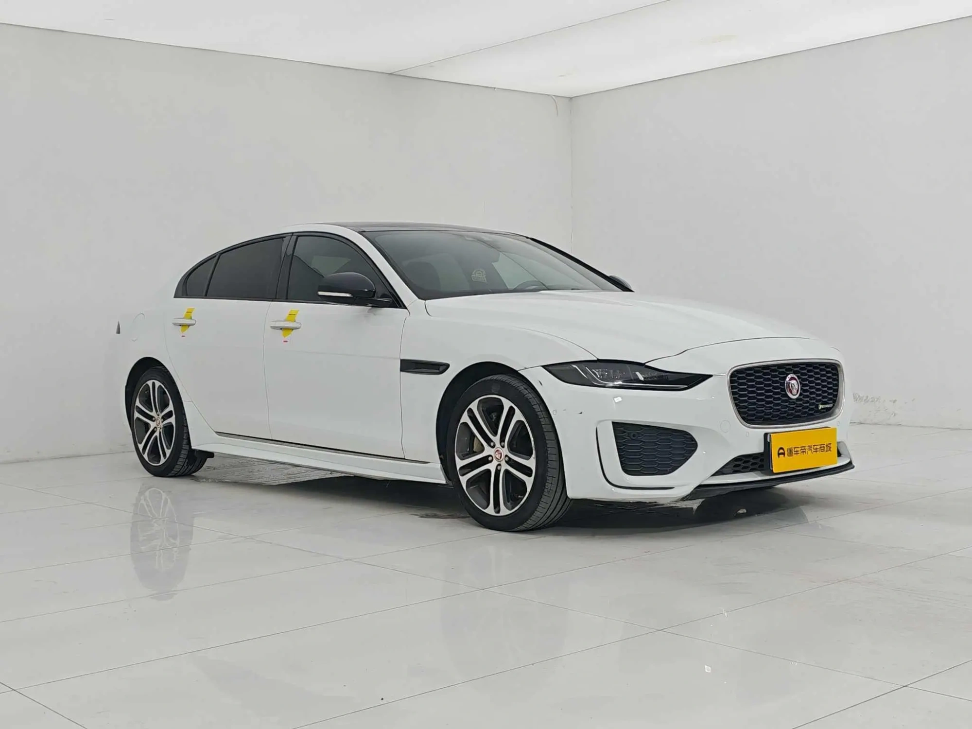 Jaguar Jaguar XEL 2.0T 200PS R-DYNAMIC S Enterprising Sports Edition
