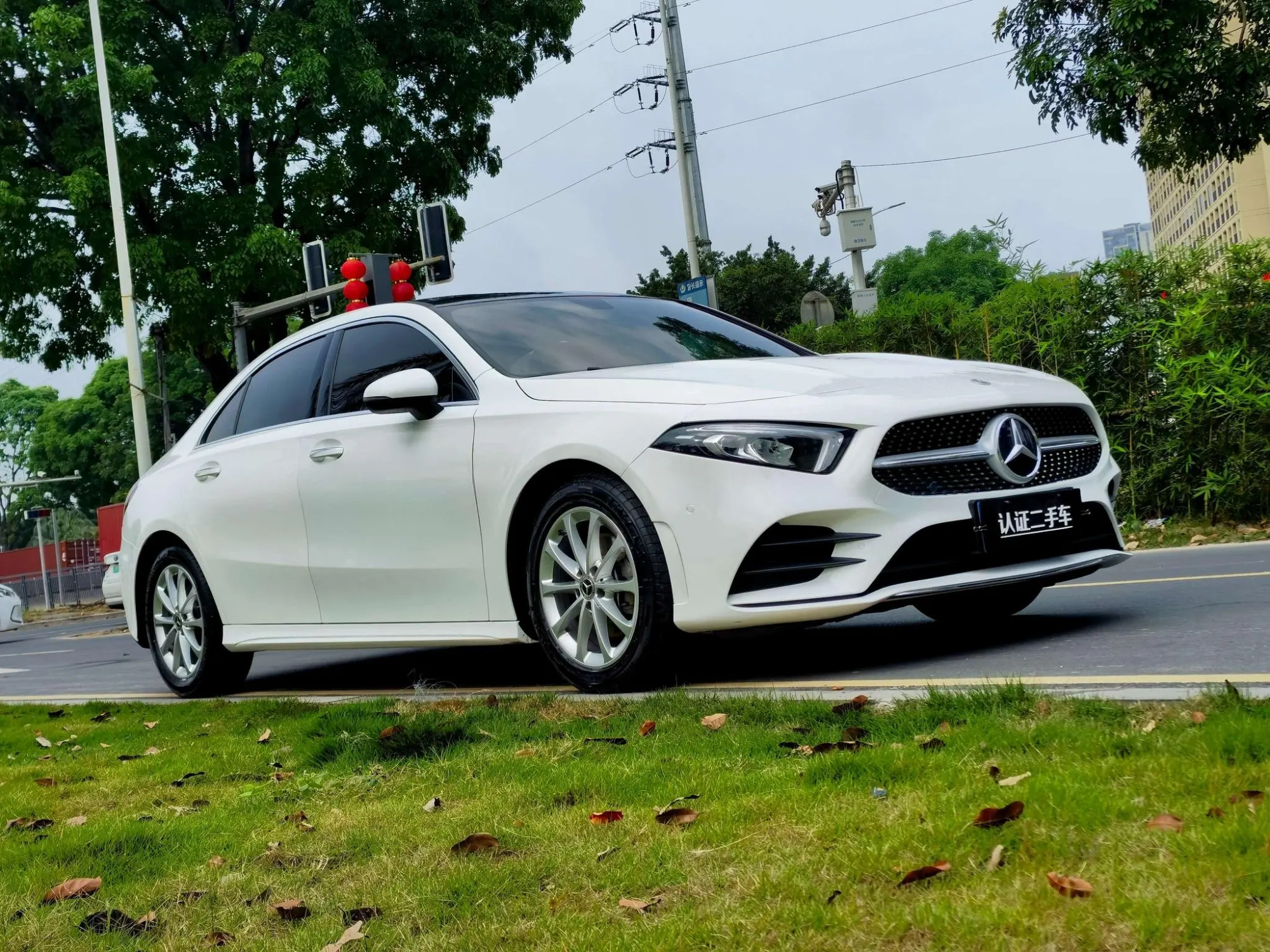 Mercedes-Benz Mercedes-Benz A-class A 200 L sports sedan dynamic Version