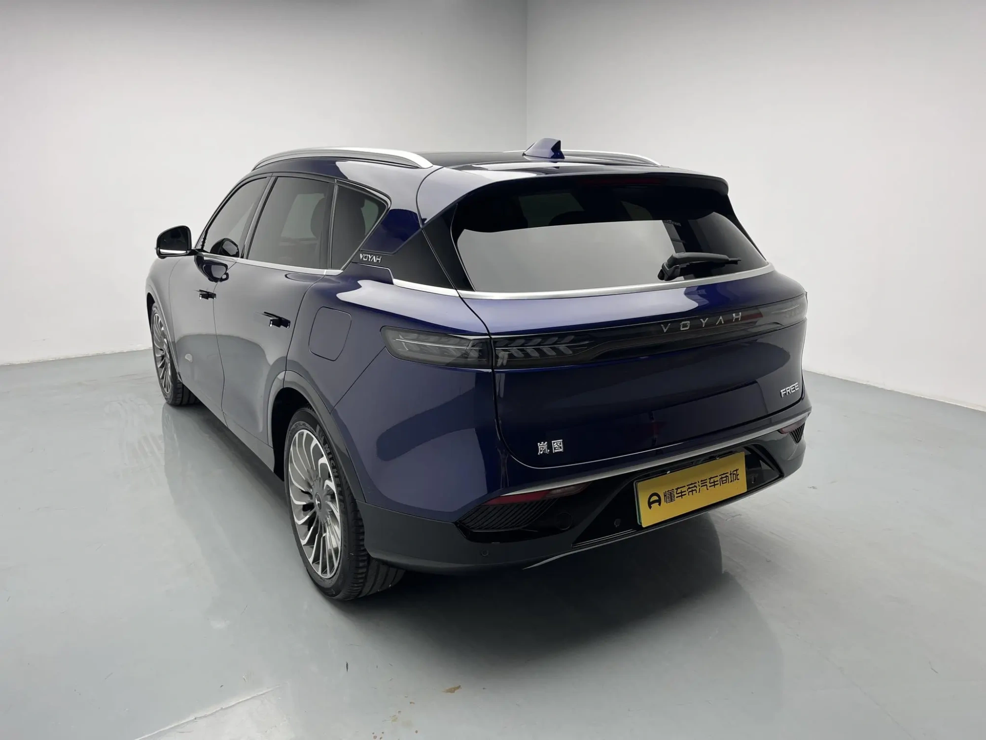 VOYAH Lan Tu FREE Four-wheel drive, long battery life, extended range version