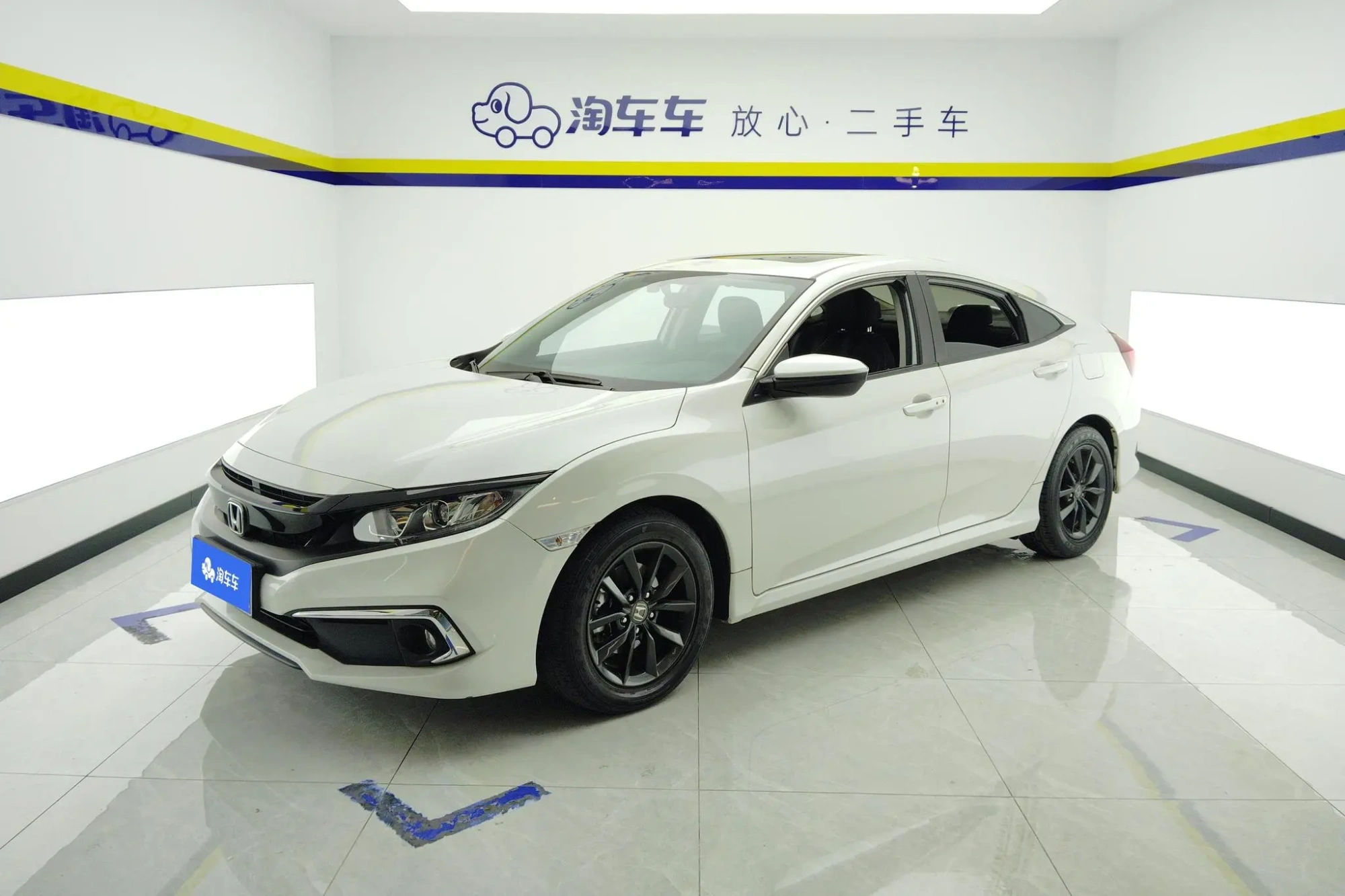 Honda Civic 220TURBO CVT Dynamic Version Country VI