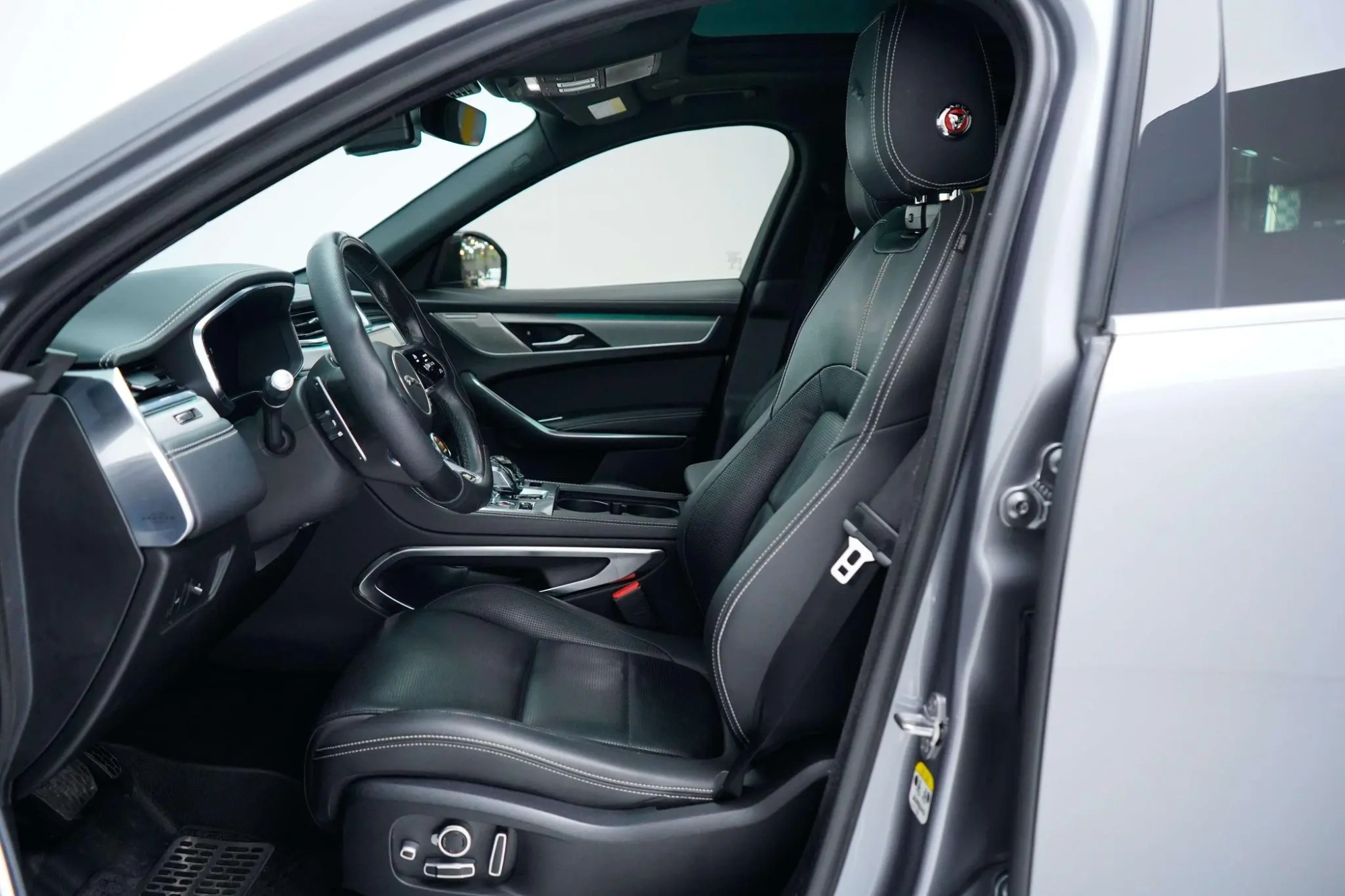 Jaguar Jaguar F-PACE 250PS R-Dynamic SE