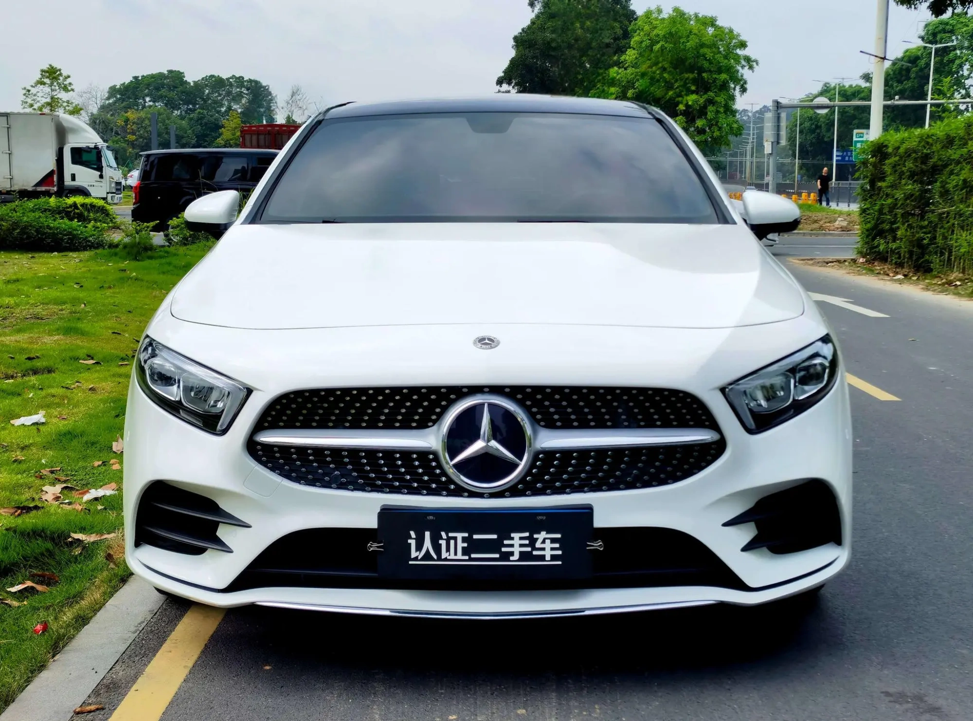Mercedes-Benz Mercedes-Benz A-class A 200 L sports sedan dynamic Version