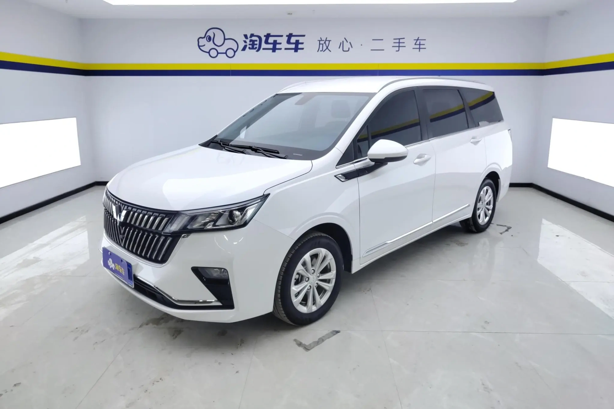Wuling Wuling Jiachen 1.5T CVT Smart Luxury