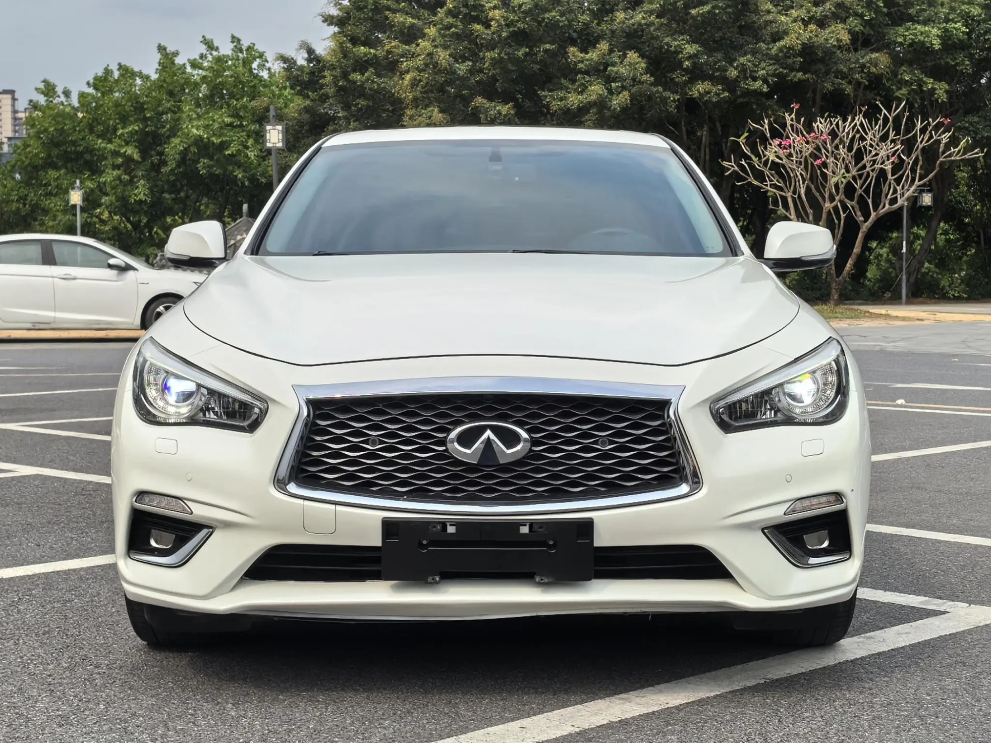 Infiniti Infiniti Q50L 2.0T Premium Version Country VI