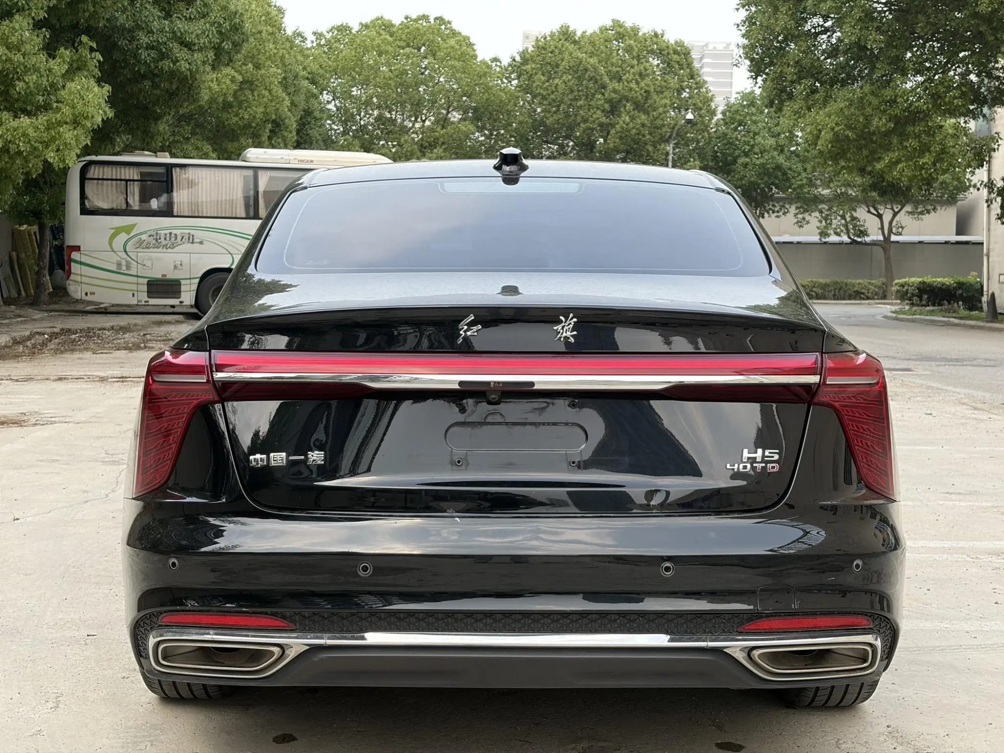 Hongqi Hongqi H5 2.0T Automatic Zhilian Qichang Version