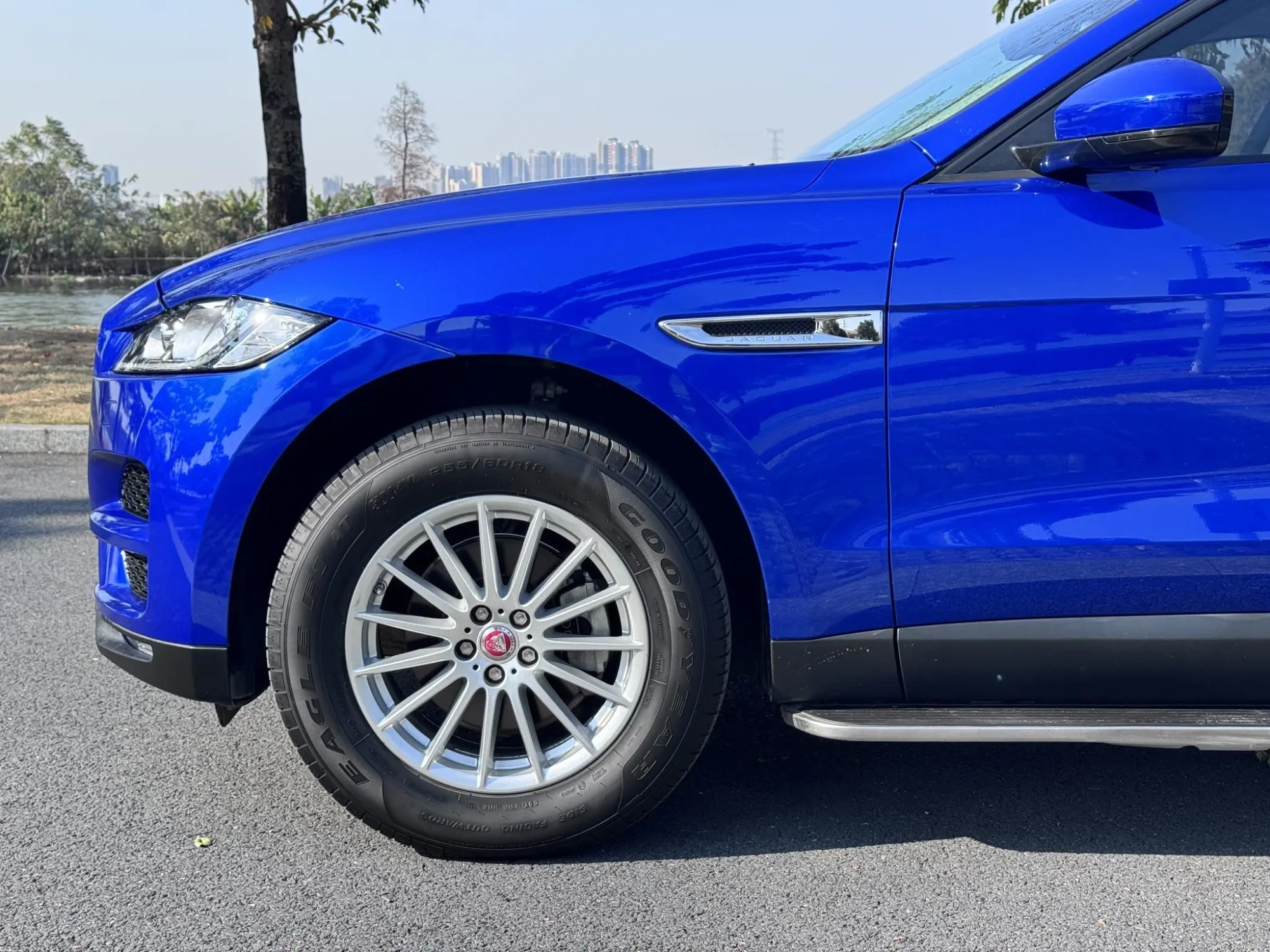 Jaguar Jaguar F-PACE 2.0T four-wheel drive R-Sport sports version
