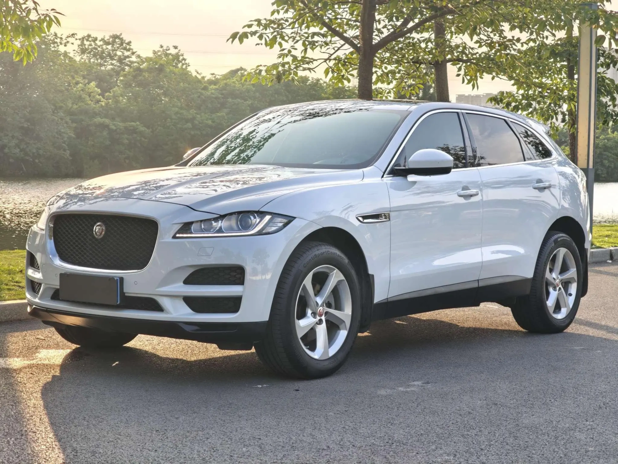 Jaguar Jaguar F-PACE 2.0T four-wheel drive Urban Exclusive Edition