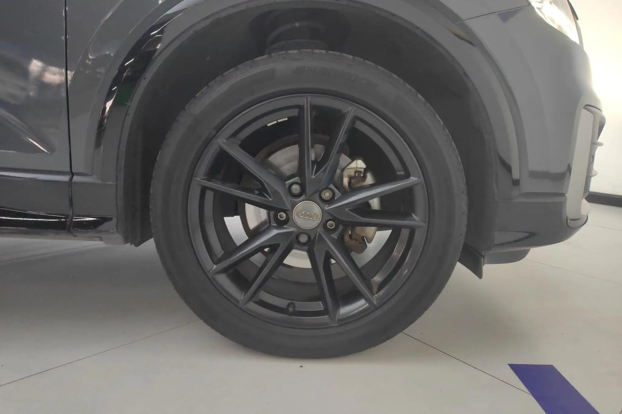 Audi Audi Q2L 35TFSI aggressive dynamic type