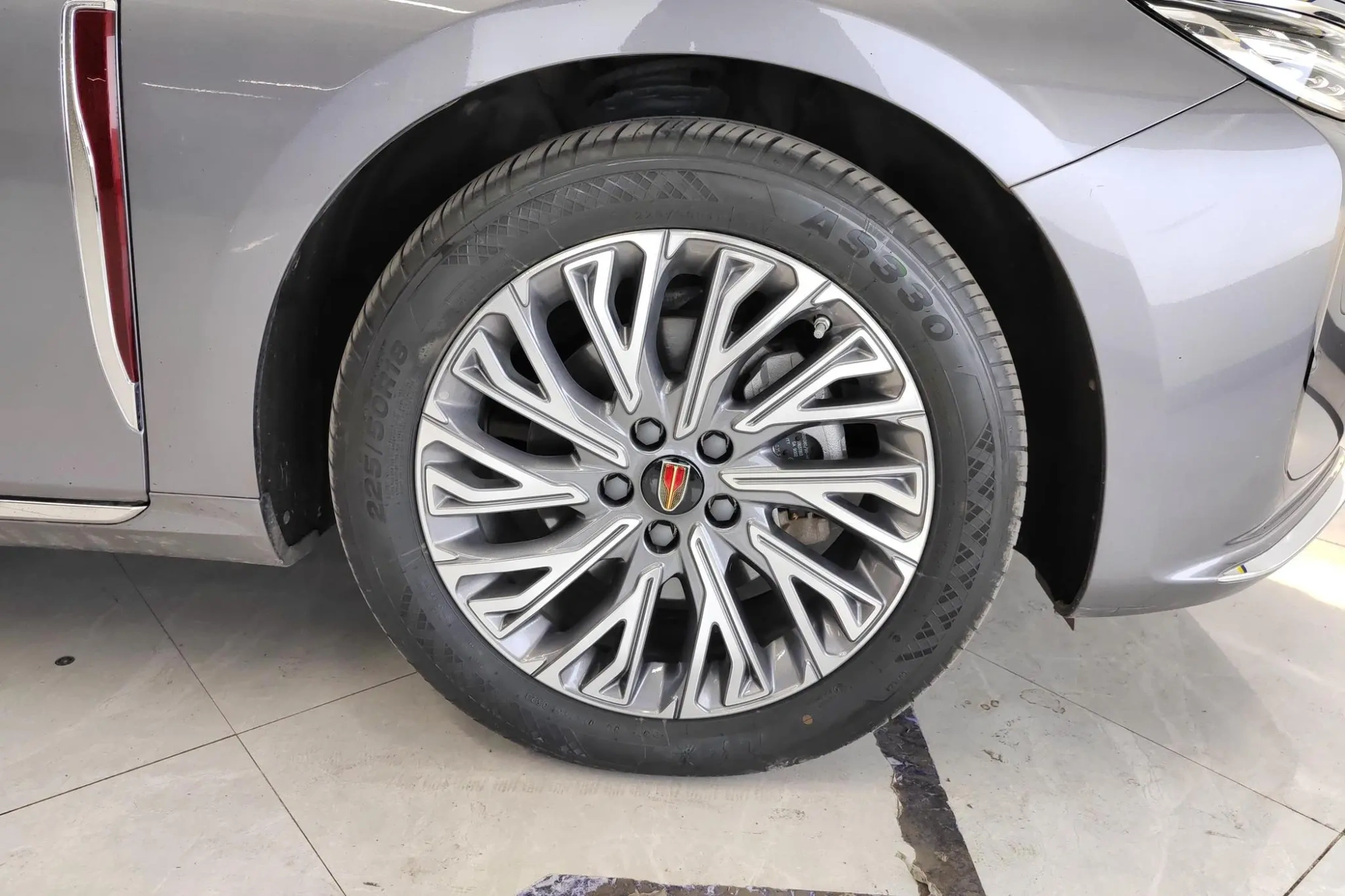 Hongqi Hongqi H5 2.0T Automatic Zhilian Qichang Version