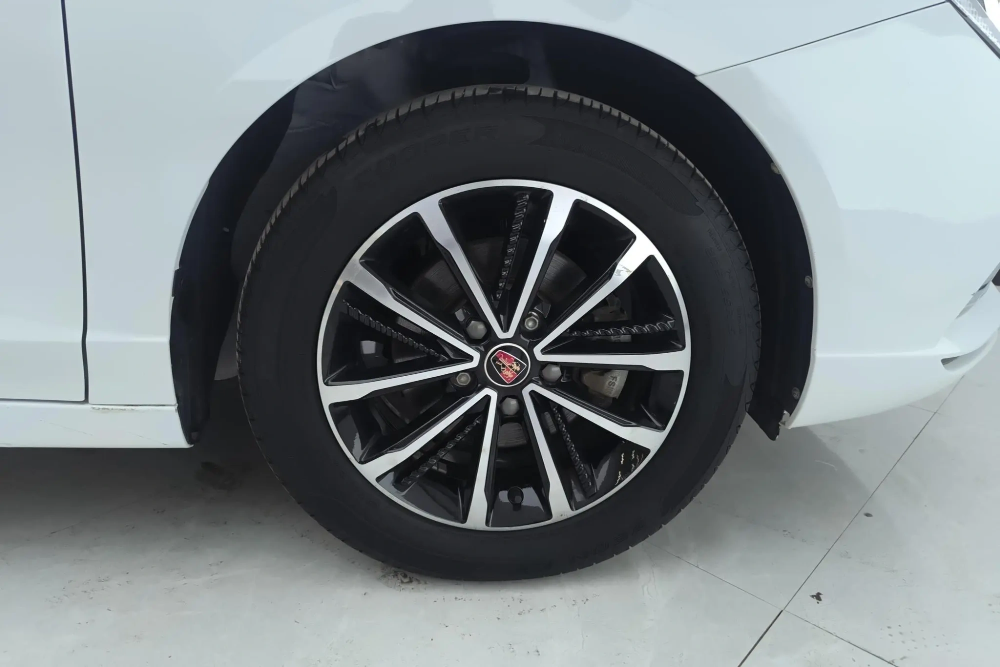 Roewe Roewe i5 1.5L automatic 4G Interconnection Linghao Ultimate Edition
