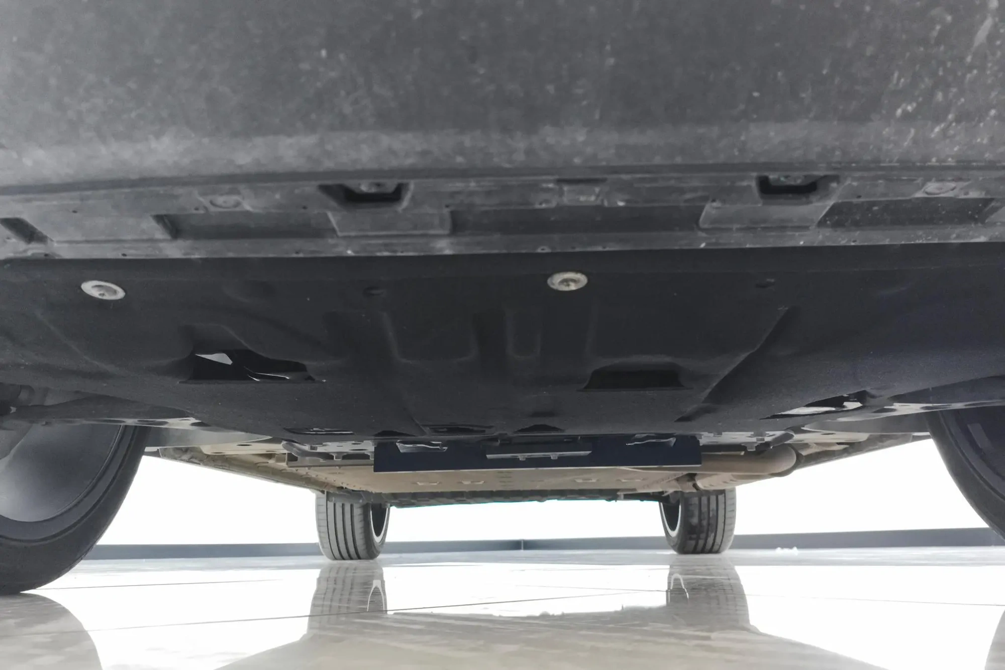 Geely Galaxy Galaxy L7 1.5T DHT 115km Starship